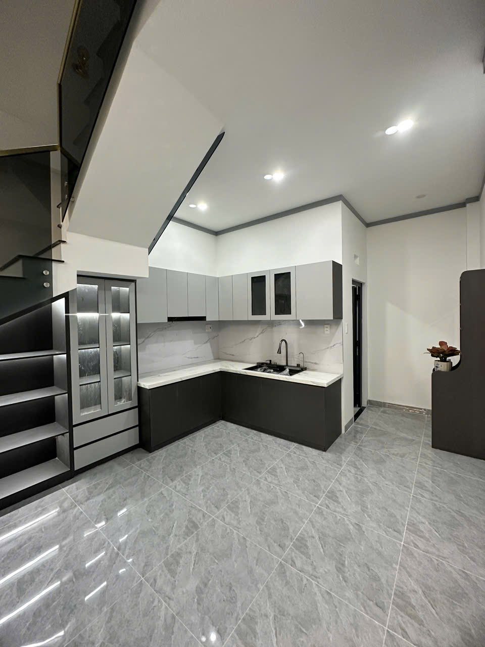 Biệt phủ 1 trệt 2 lầu Trảng Dài, ở sướng, tiện nghi vô bờ bến