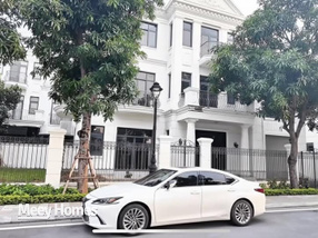 Biệt thự view hồ siêu xinh, mặt tiền 23m, sẵn sàng decor theo ý thích