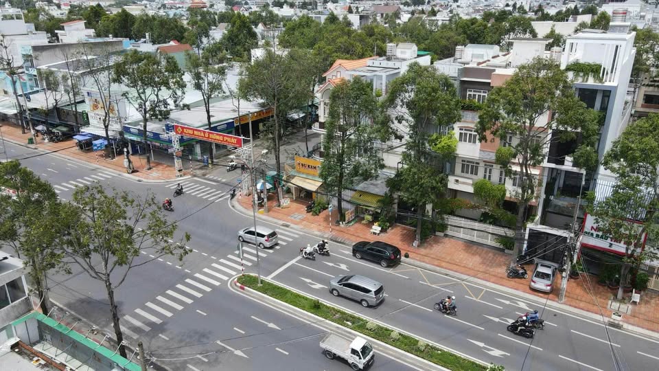 Cho thuê nhà mặt tiền Nguyễn Văn Cừ, Cần Thơ