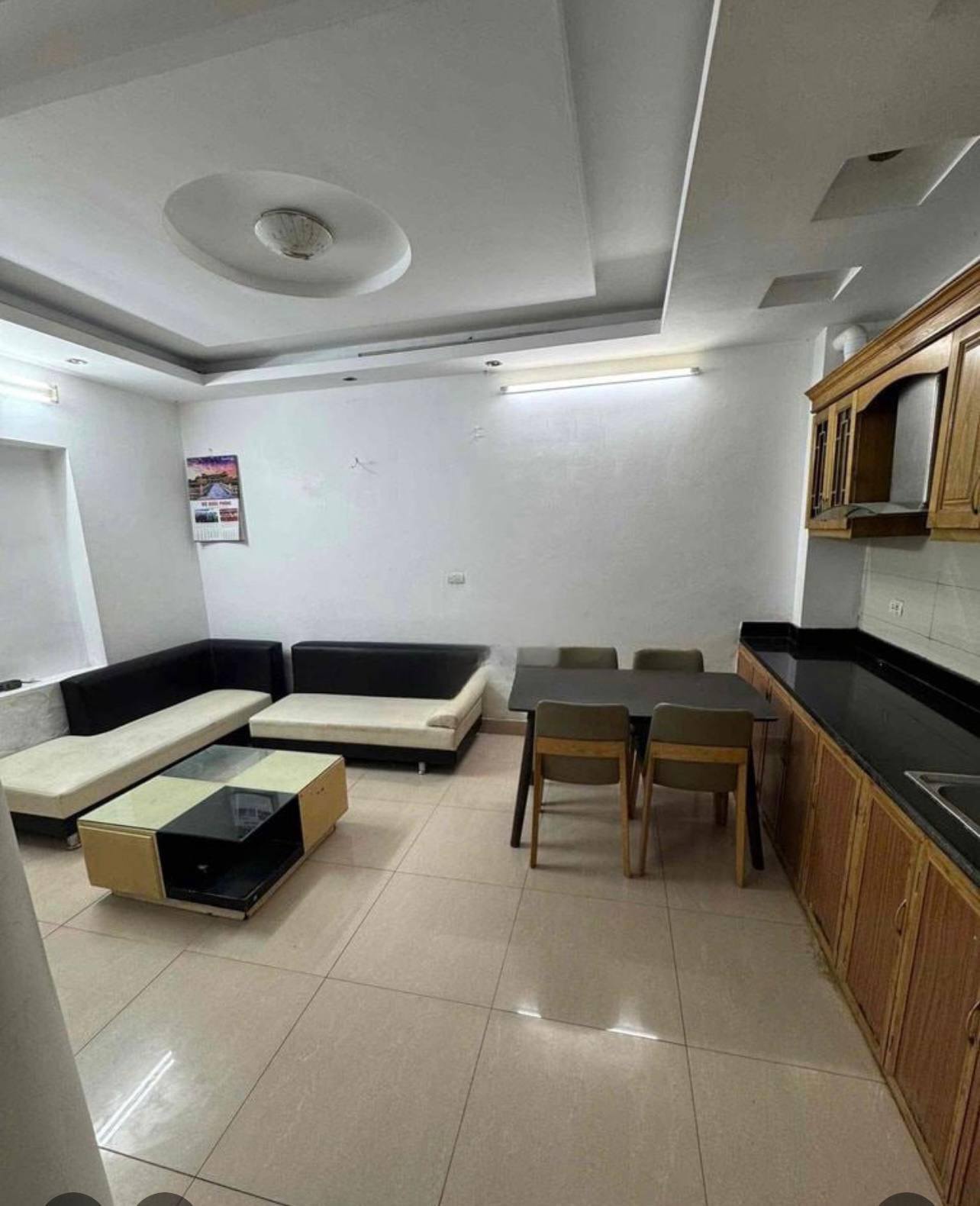 Cho thuê nhà riêng 2,5 tầng Chính Kinh, tiện nghi đầy đủ, giá hấp dẫn