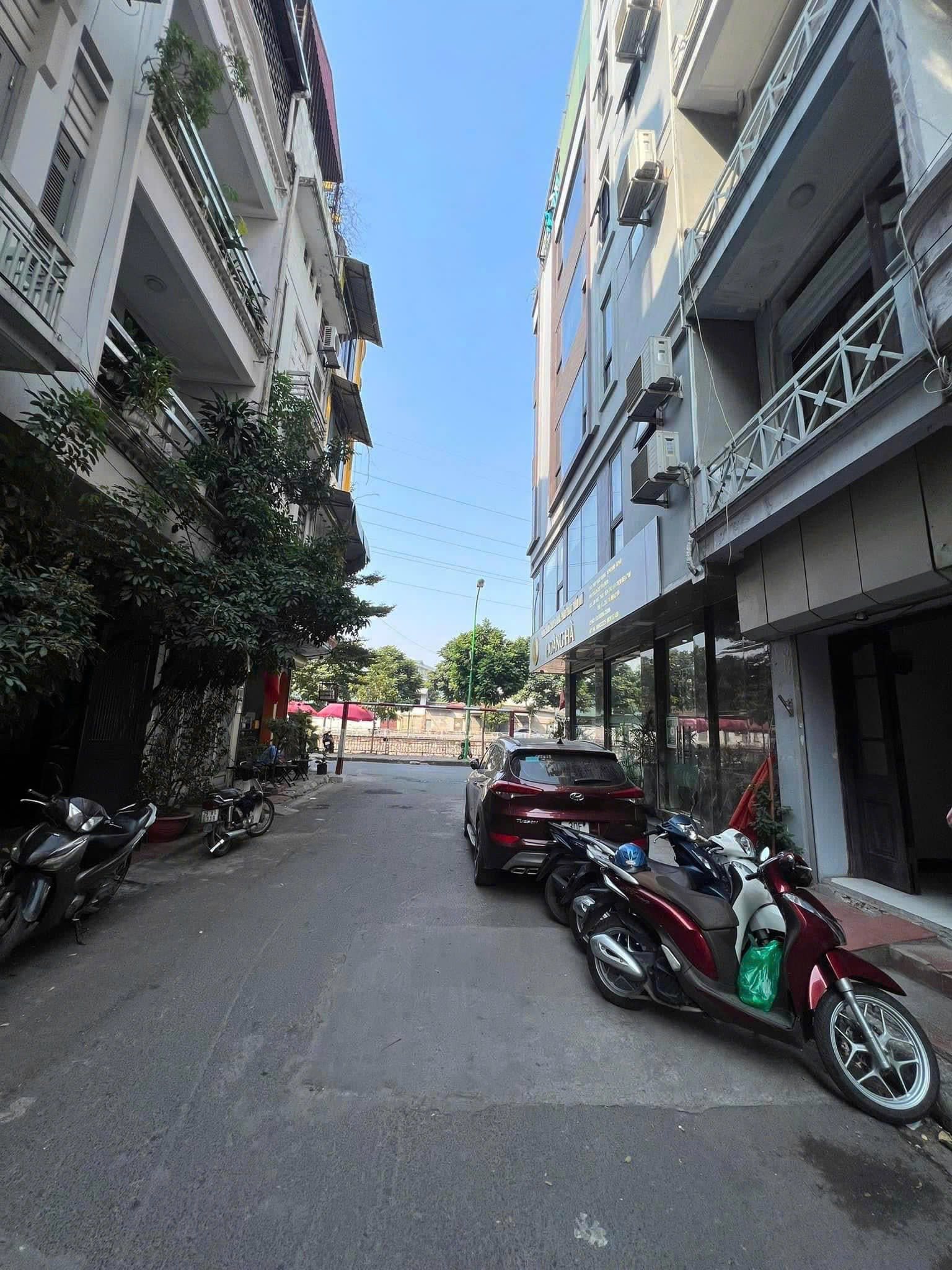 Nhà nguyên căn 5 tầng mặt tiền 4.5m - kinh doanh, văn phòng lý tưởng tại 109 Trường Chinh