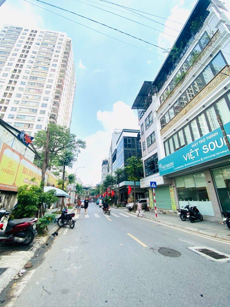 Nhà Đống Đa 40m², 6 tầng, thang máy, 2 mặt thoáng, ô tô tránh 20m - 13 tỷ