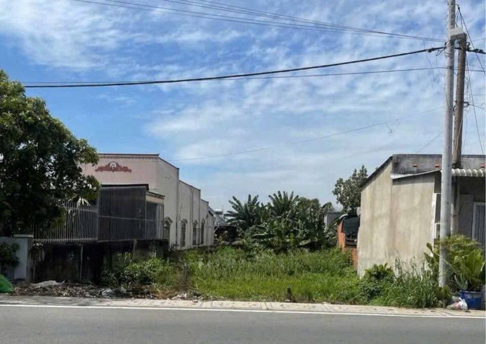 Đất Nhơn Trạch, 7mx43m, đường 16m, sổ hồng sẵn, giá hời