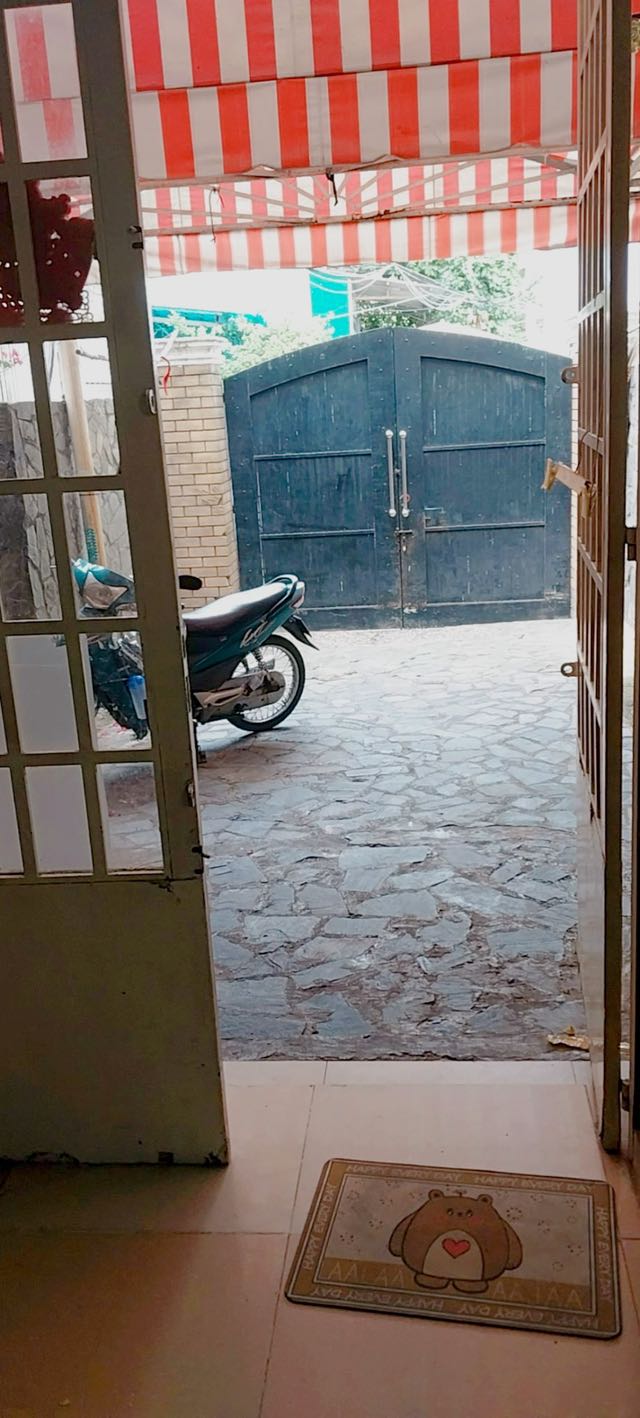 Nhà hẻm xe hơi Nơ Trang Long, Bình Thạnh, 2 phòng ngủ, sân thượng, giá tốt 13 triệu/tháng