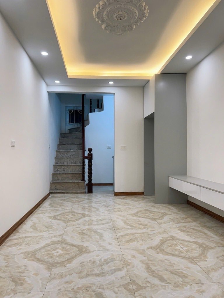 Nhà đẹp ngõ Văn Chương, Đống Đa, 27m², 4 tầng, sổ đỏ nở hậu