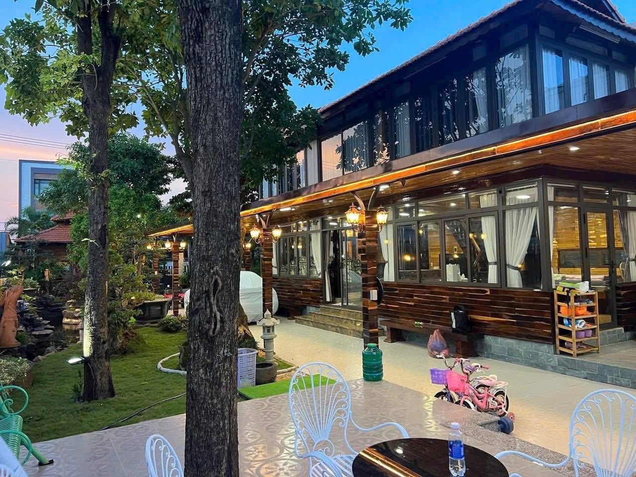 Bán biệt thự 788m2 mặt tiền đường Trương Hán Siêu, Long Toàn, Bà Rịa