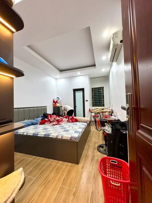 Bán tòa nhà dòng tiền 5 tầng, 8 phòng khép kín tại Phú Diễn, Hà Nội