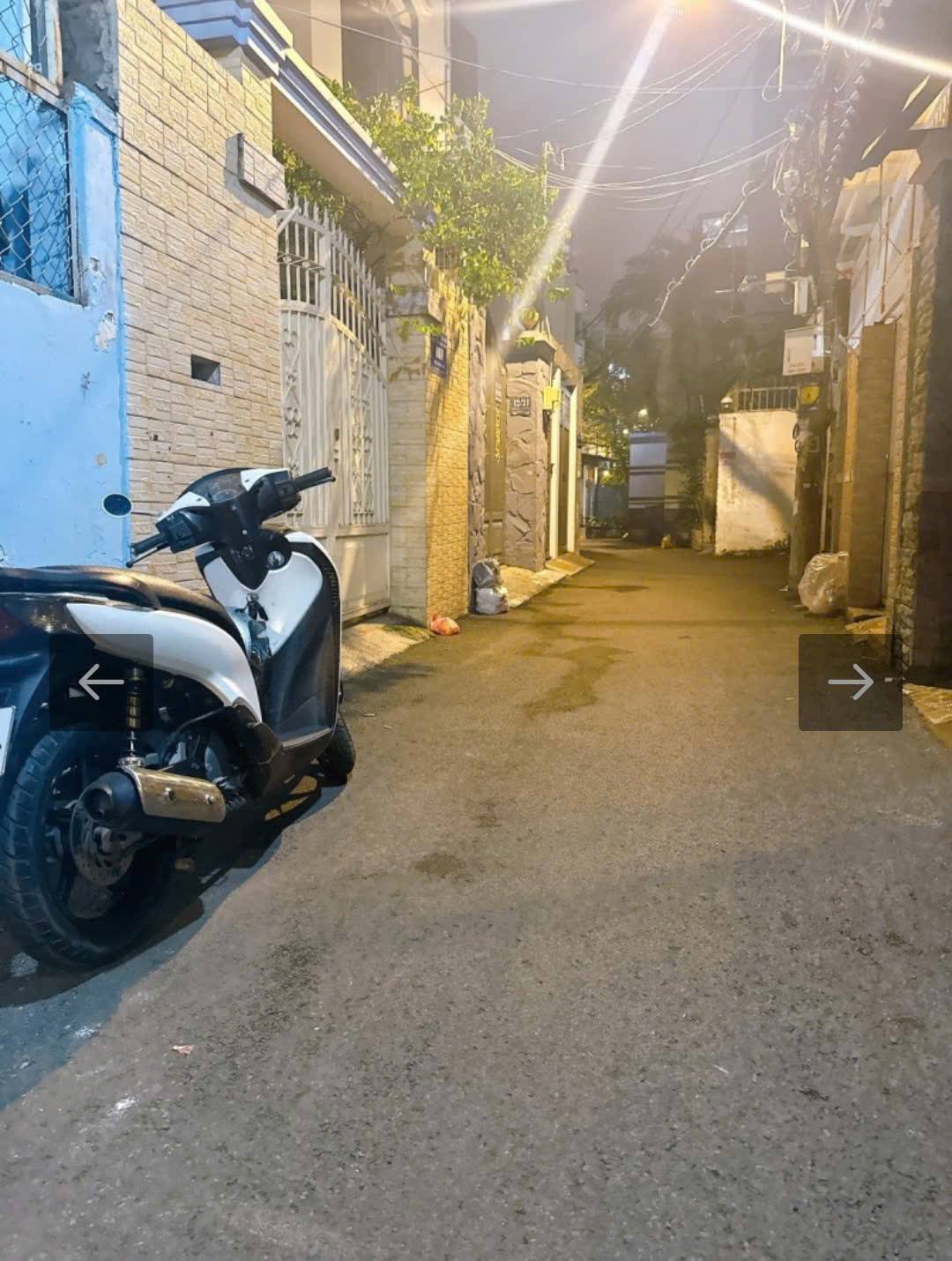 Nhà hẻm ô tô thông thoáng, vị trí đắc địa gần Công viên Gia Định