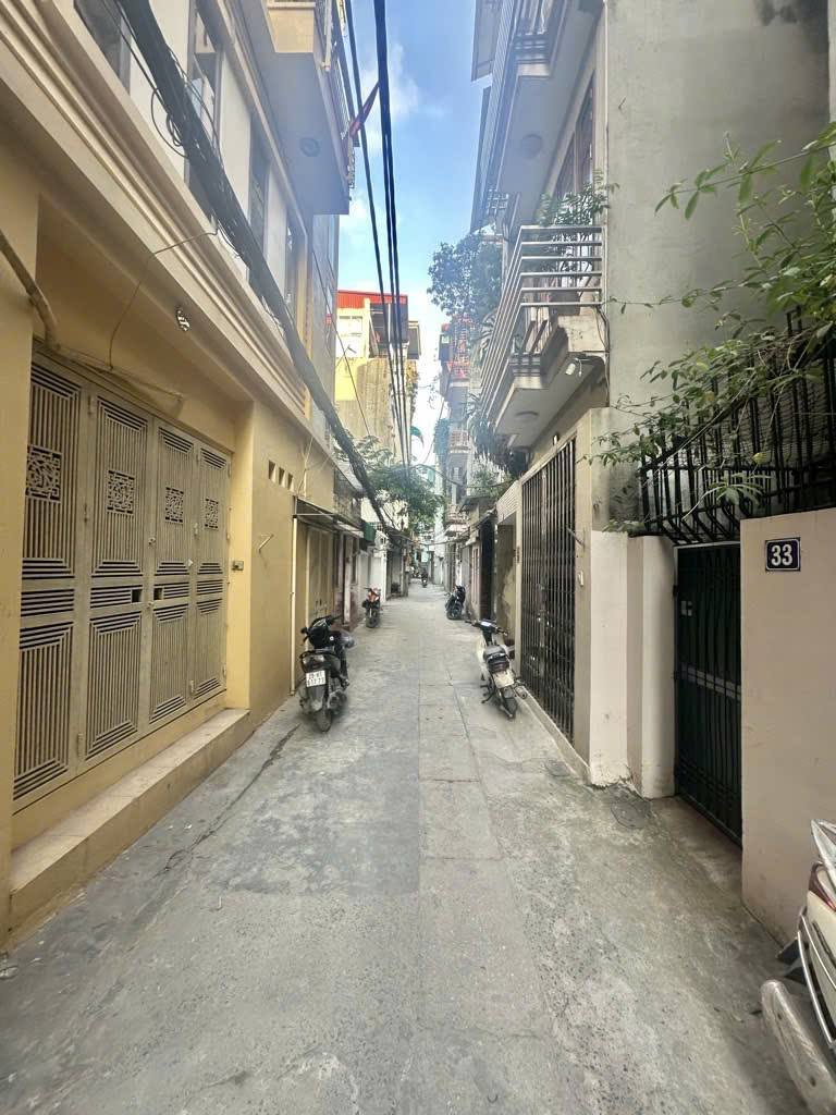 Nhà Lạc Trung 5 tầng, 35.8m2, ô tô sát nhà, 8.85 tỷ