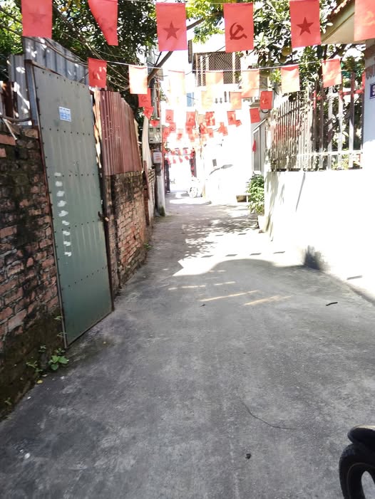 Chỉ hơn 4 tỷ, sở hữu ngay nhà sổ đỏ Phúc Lợi, Long Biên