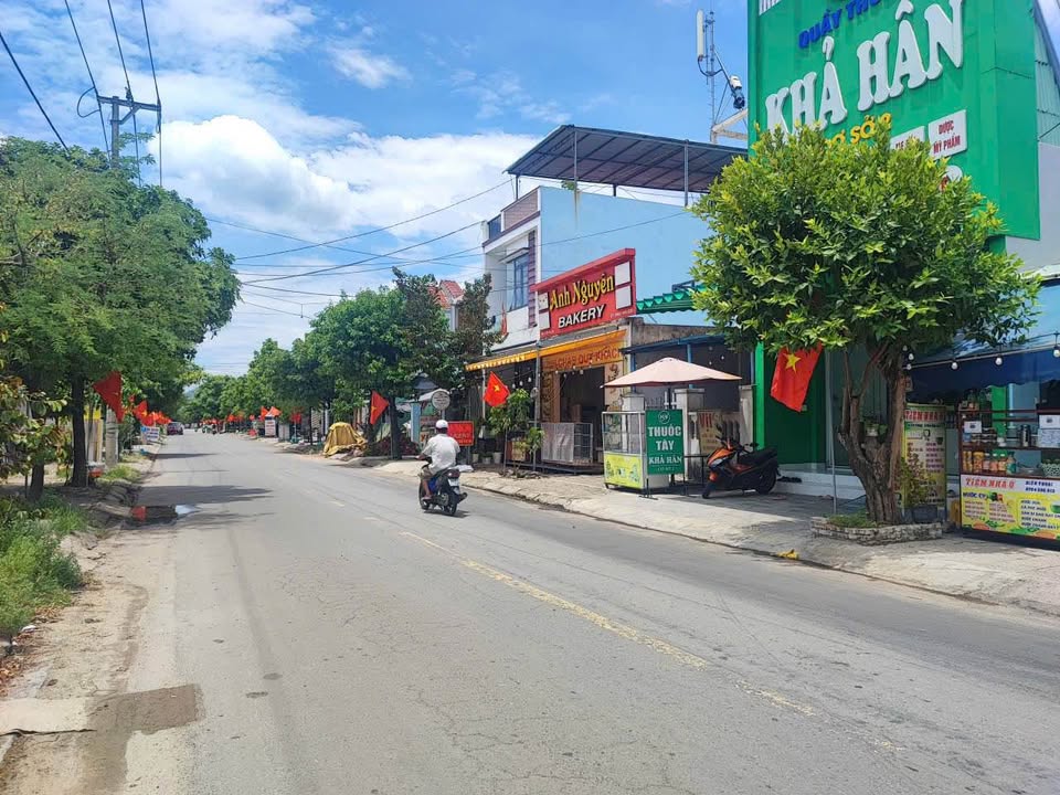 Đất Đà Nẵng - Sát ngã 4 sầm uất, kinh doanh bất tận, giá hời hời