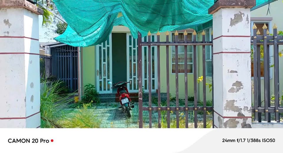 Bán nhà 230m² Phú Khương, Bến Tre, sân trước sau, 4 phòng ngủ, 2,6 tỷ