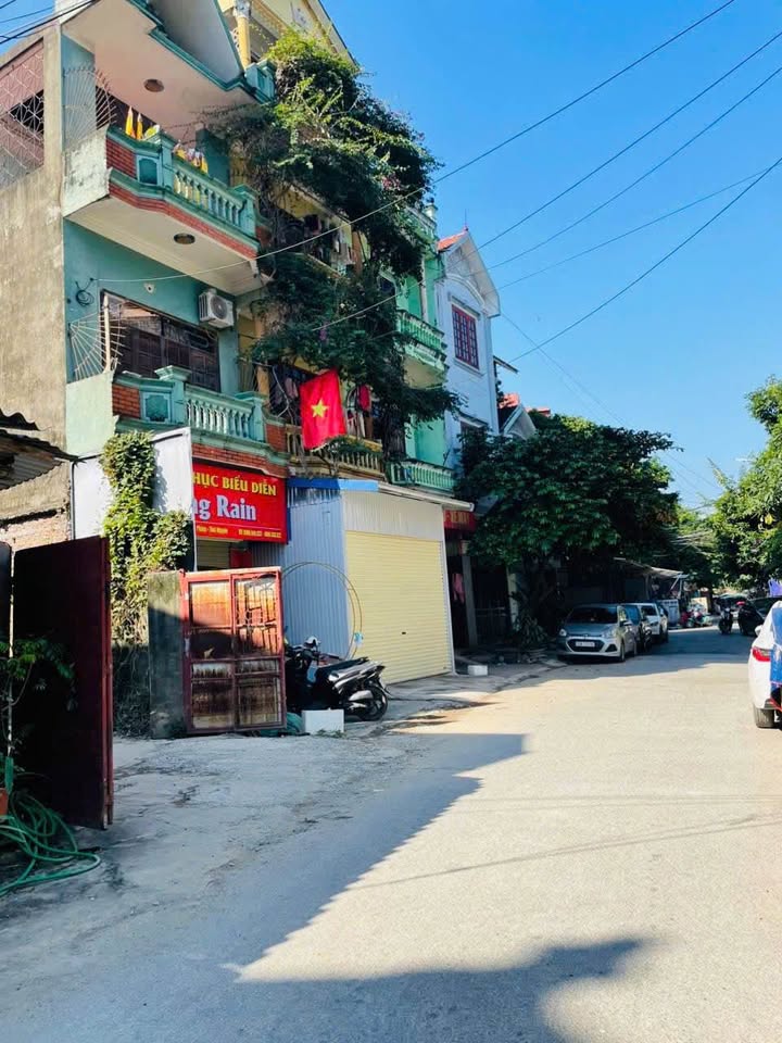 Nhà 3 tầng siêu đẹp, vị trí vàng phường Phan Đình Phùng - Thái Nguyên