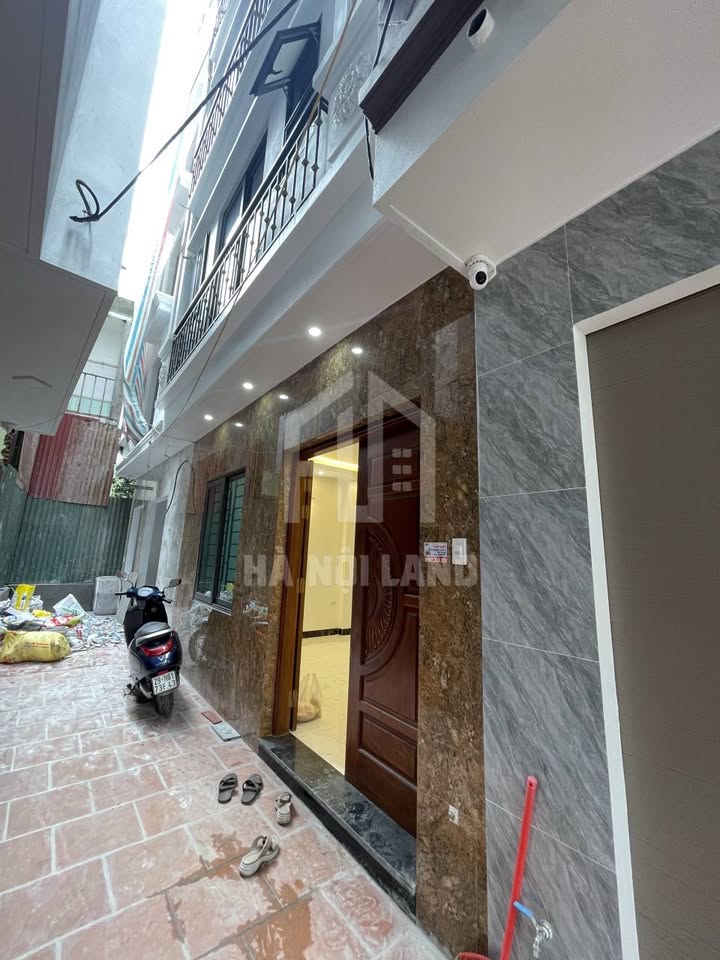 Nhà 5 tầng Nhổn 5 phòng ngủ, 35m², full nội thất, giá nhỉnh 6 tỷ