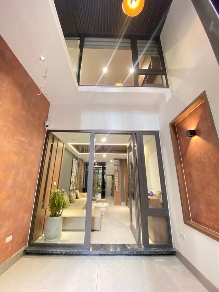 Nhà Đống Đa 6 tầng, 38m2, 2 mặt thoáng, thang máy, ô tô tránh 20m, giá nhỉnh 13 tỷ