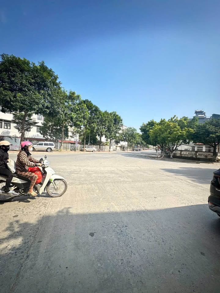 Nhà 2 tầng cổ vị trí kinh doanh đắc địa, 75,5m2, 3,2 tỷ tại Lào Cai