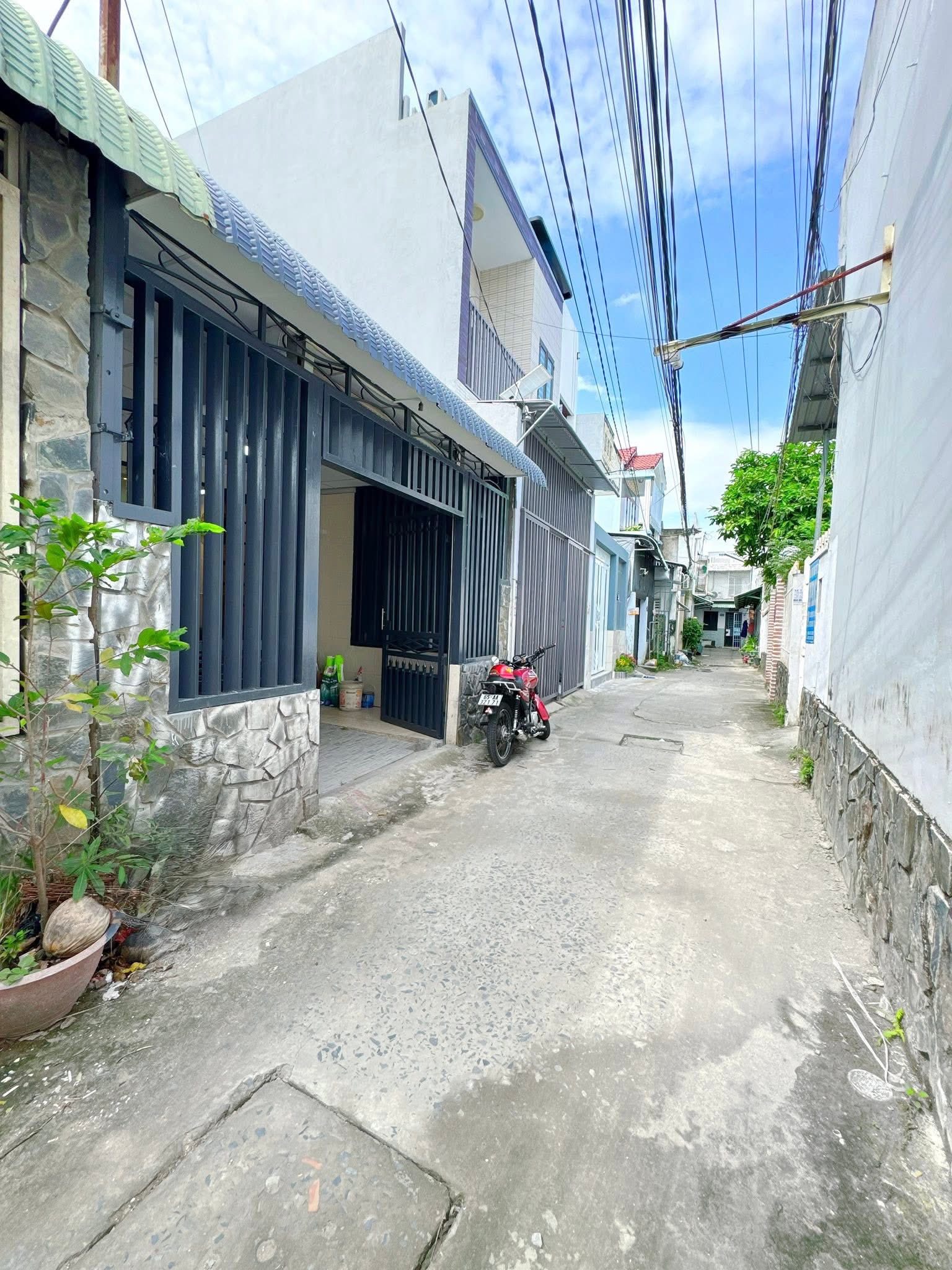 Nhà cấp 4 kiên cố, 76,5m², hướng Đông Bắc, Cần Thơ