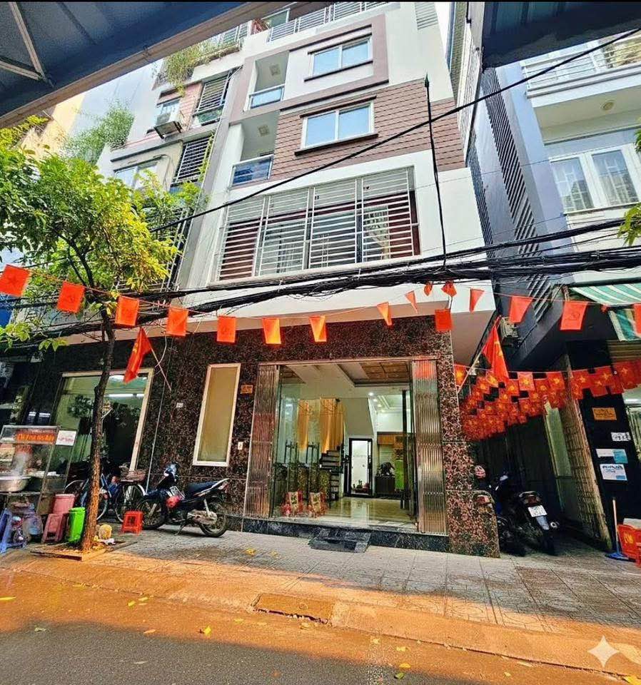 Nhà lô góc kinh doanh trung tâm Ba Đình - 52m2, 5 tầng, mặt tiền 5m - giá 14.9 tỷ