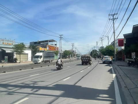 Siêu phẩm mặt tiền Đặng Thúc Vịnh đây rồi, diện tích khủng 800m2