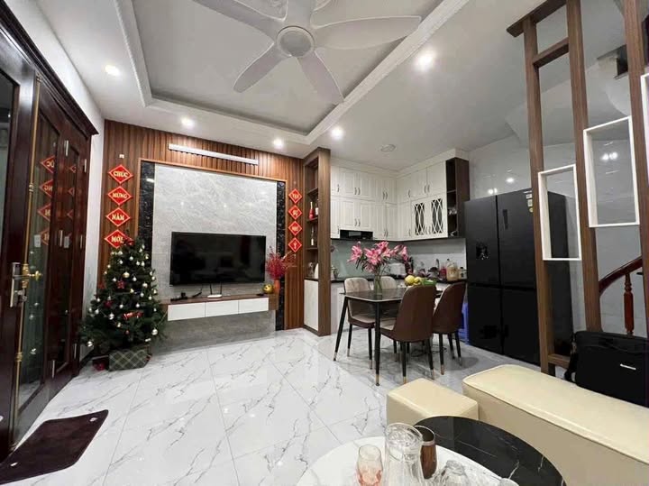 Cơ hội sở hữu nhà 5 tầng siêu đẹp tại Dân Hoà, Hà Đông với giá chỉ 2.5 tỷ