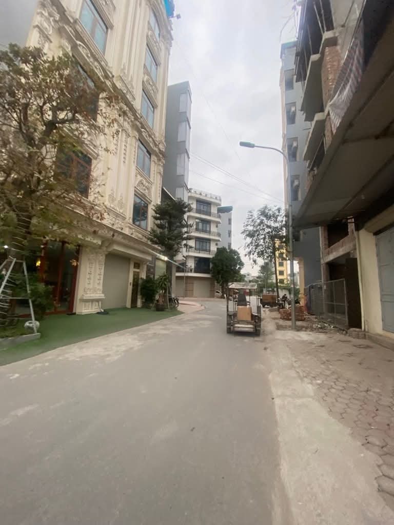 Khám phá ngôi nhà 4 tầng ấm cúng tại Phú Lương, Hà Đông, nơi cuộc sống tiện nghi đang chờ đón bạn