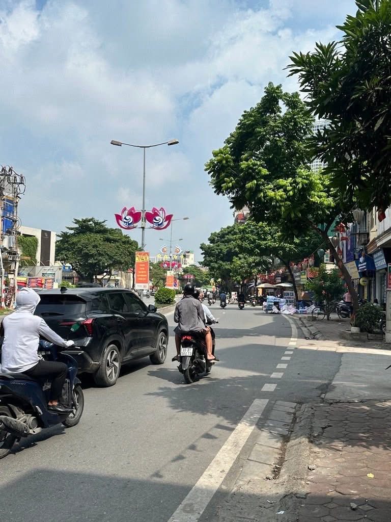 Bán nhà Vạn Phúc, Hà Đông, lô góc 3 thoáng, gần 5m mặt tiền, giá tốt