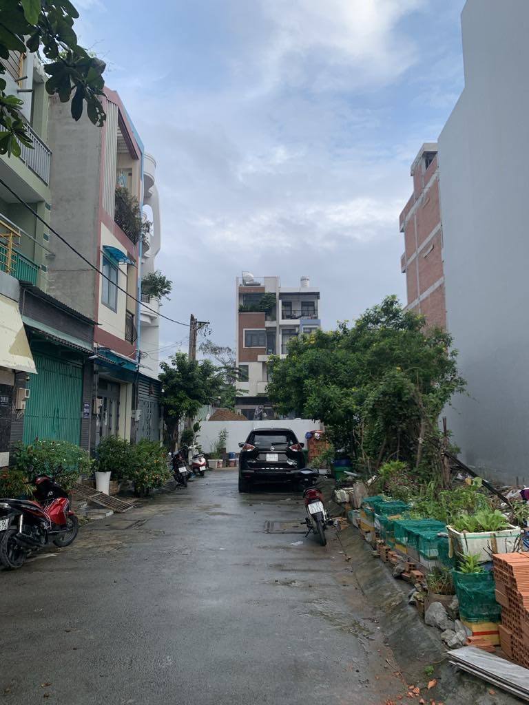 Nhà 4 tầng mới tinh, 76,2m2, 4 phòng ngủ, 4 lầu, đường 7m, thành phố Thủ Đức