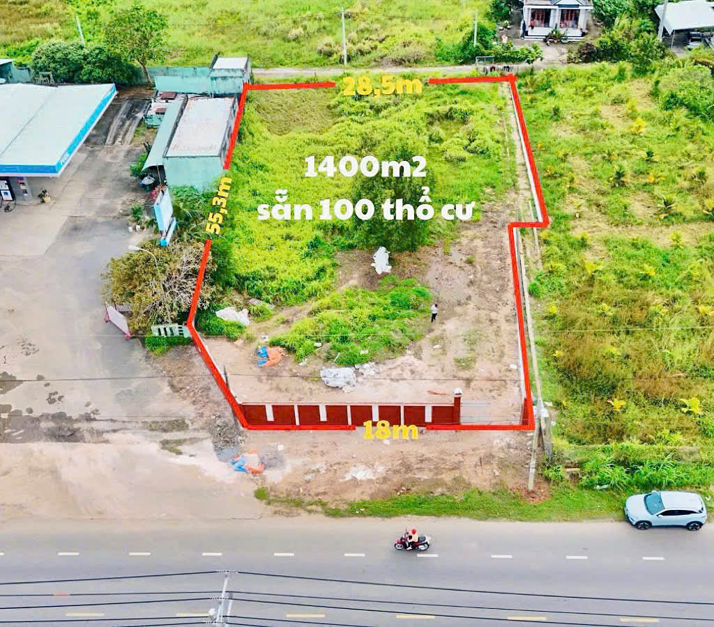 Tọa lạc trên mặt tiền Quốc lộ 55, xã Đất Đỏ, Thành phố Hồ Chí Minh