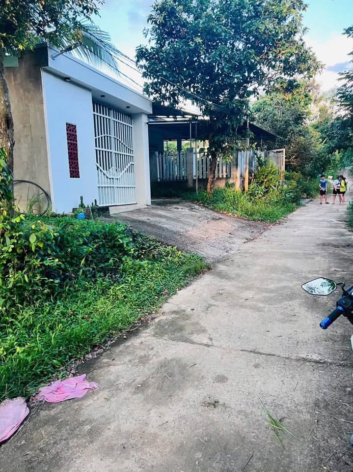 Mảnh đất vàng Phạm Văn Đồng, dài rộng nở hậu, sổ đỏ thổ cư