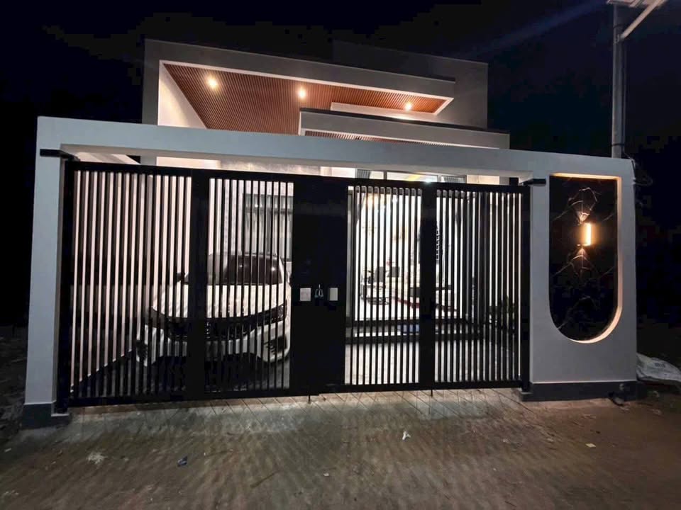 Nhà mới tinh, full nội thất xịn sò, chỉ 1 tỷ 190 triệu, ô tô đậu tận giường