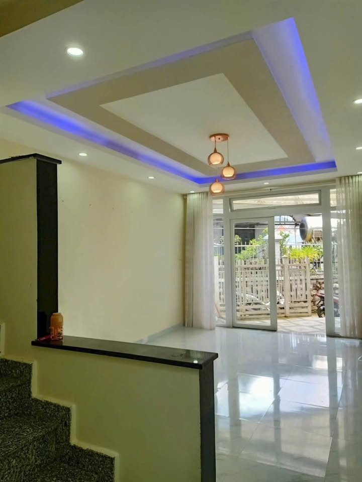 Sở hữu ngay căn nhà sổ hồng riêng, đã hoàn công tại vị trí đắc địa đường Hồ Xuân Hương