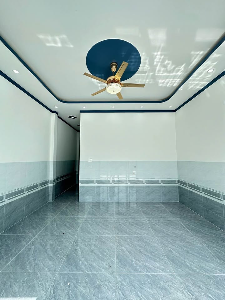 Chào đón bạn đến với ngôi nhà cấp 4 hiện đại, mới toanh 100% tọa lạc tại khu dân cư Bến Xe