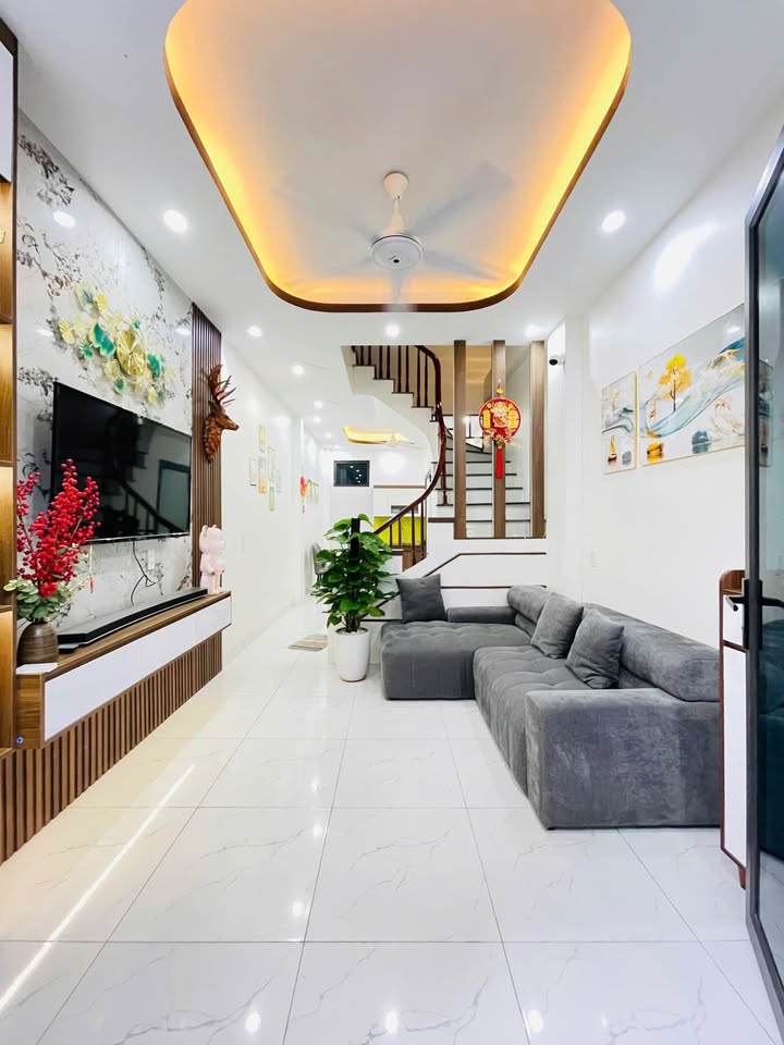 Nhà 3 tầng trung tâm phường Quang Trung, Thái Bình, sổ đỏ rõ ràng