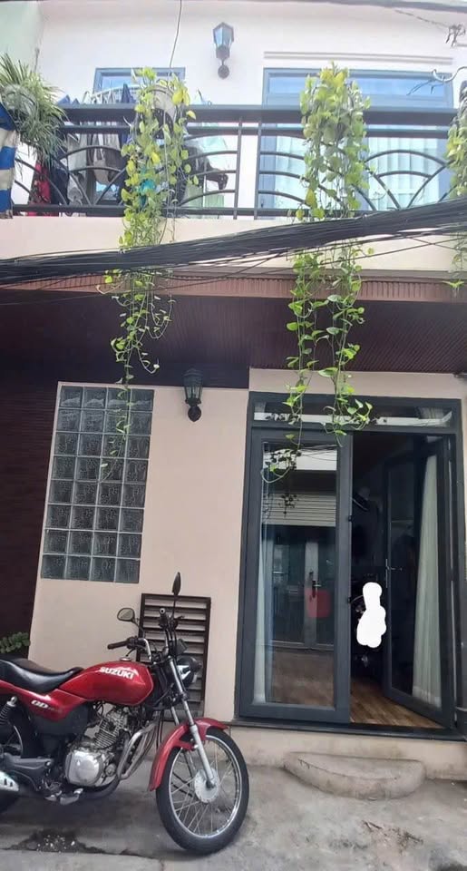 Nhà đẹp 2 phòng ngủ hẻm Dương Bá Trạc, Phường 1, Quận 8, sổ hồng riêng