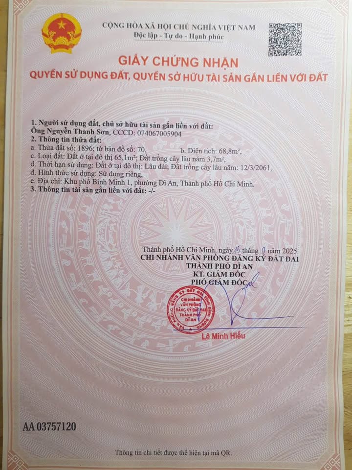 Nhà 1 lầu 1 trệt 1 lửng 4,52m mặt tiền nở hậu, 69m² thổ cư, ngay trung tâm Dĩ An, Bình Dương