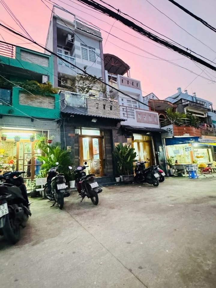 Nhà 4 tầng Hưng Phú, Quận 8 52m², sát Quận 1, giá 8,3 tỷ, về ở ngay