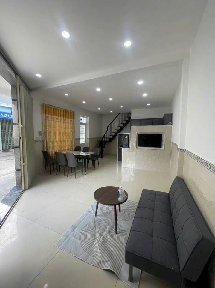 Siêu phẩm căn góc 2 tầng tại khu Tái định cư B6, VCN Phước Hải, Nha Trang đang chờ chủ mới