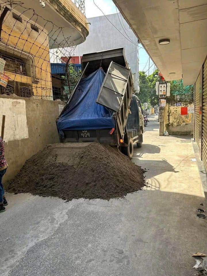 Nhà 3.5 tầng mặt ngõ Điện Biên, ô tô đỗ cửa, trung tâm tiện ích