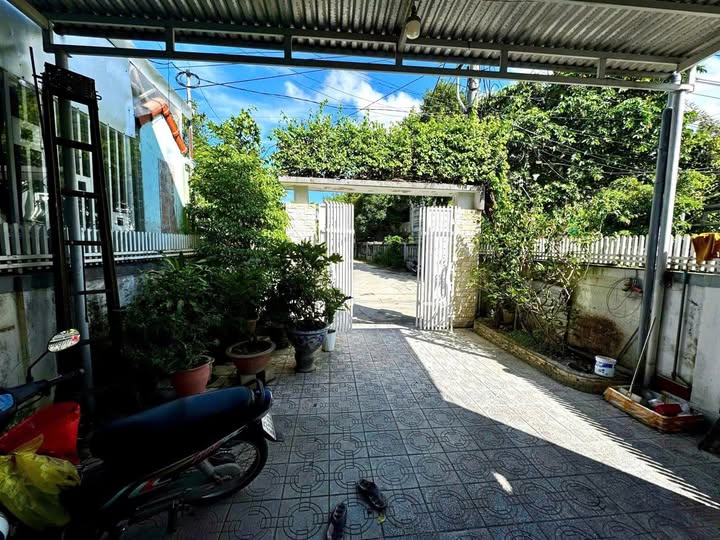 Nhà mặt tiền Huế 138m2, ngang 6m, 3 ngủ, giá hời, chốt nhanh