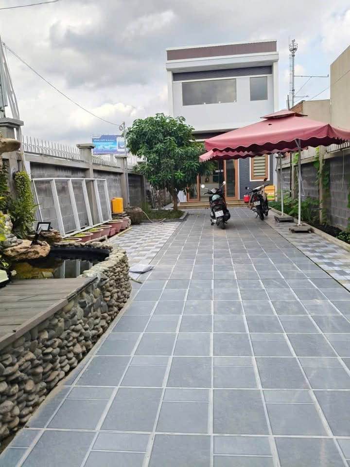 Nhà 1 trệt 1 lửng 6.2x46m nở hậu 6.8m, mặt tiền đường nhựa Thanh Phú, Long An - 5.5 tỷ