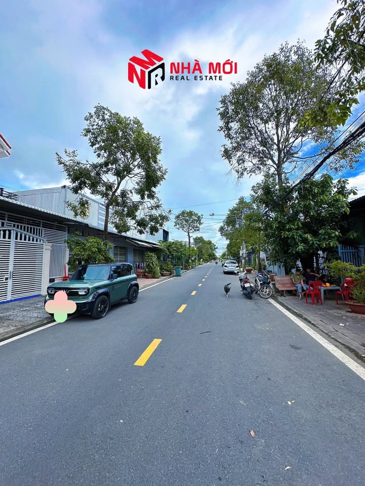 Bán nhà 1 trệt 1 lầu, 3 ngủ, đường Lê Vĩnh Hòa, Phường 8, Cà Mau