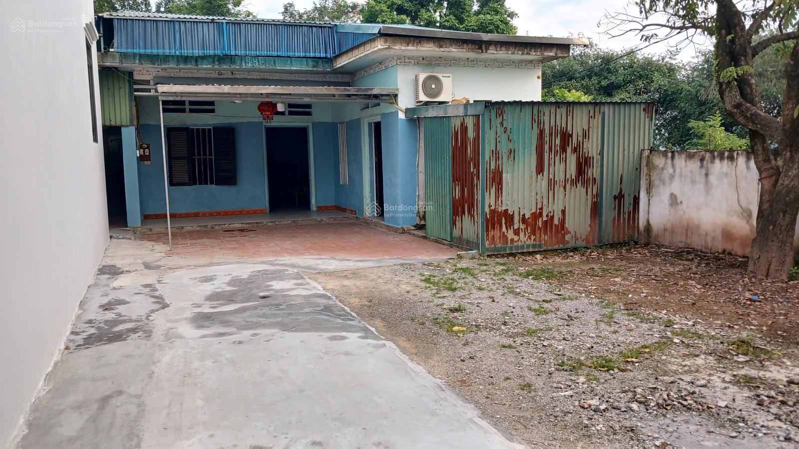 Cho thuê nhà C4 tại SN 15 ngách 2 ngõ 12 Tả Thanh Oai, 2,5 triệu, 200m2