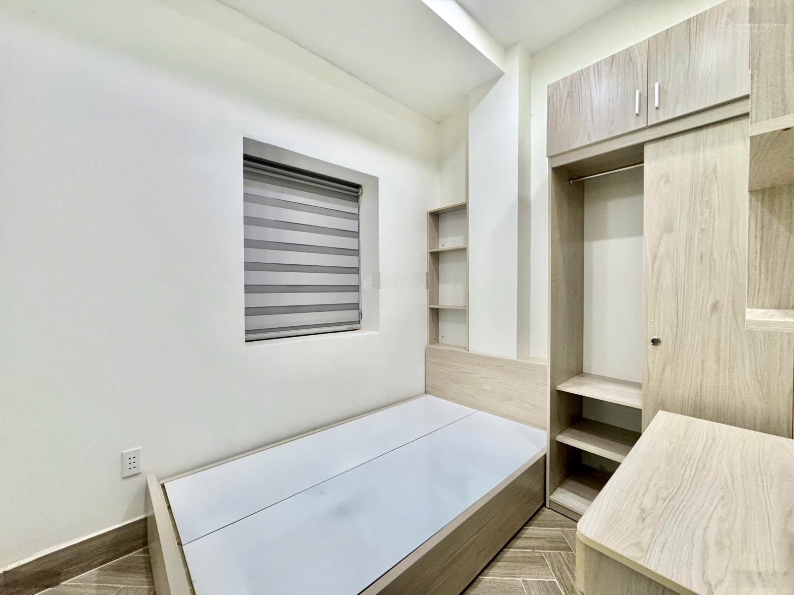 Cho thuê nhà 1 trệt 1 lầu 2 phòng ngủ 2WC 44m2 Căn góc hẻm xe hơi mới đẹp ngay 3/2 SVĐ Phú Thọ Q10