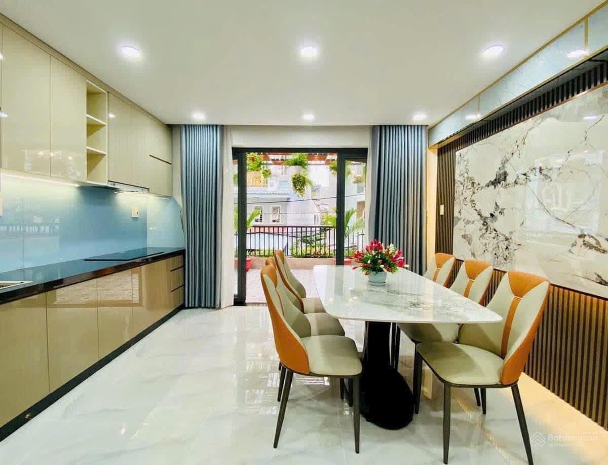 Chủ kẹt tiền bán gấp nhà 52m2 đường Lê Lai phường 3 Gò Vấp. Giá 3tỷ050 triệu. Hẻm xe hơi 6m