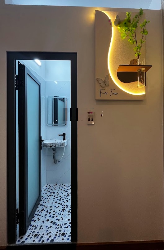 Hiếm! Nhà mới 100% khu vip Bàu Cát - Đồng Đen - sổ hồng riêng - sát mặt tiền