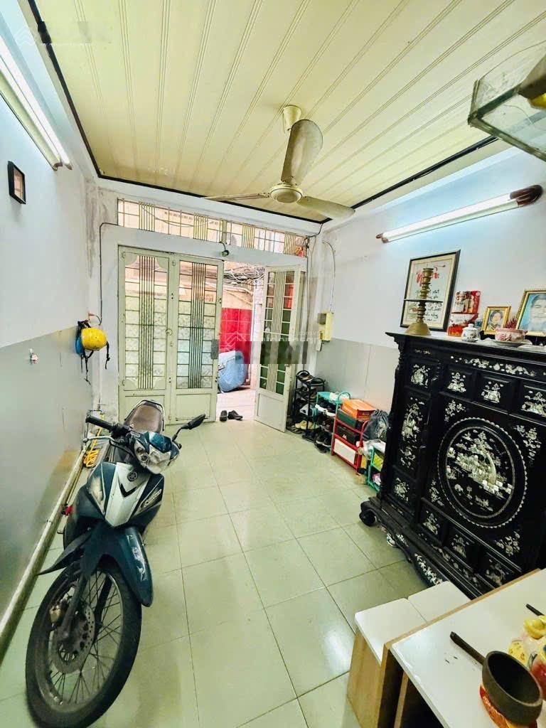 Chuyên bán nhà trung tâm quận 1 giá rẻ, Nguyễn Thị Minh Khai, 3,8x12, 3 tầng, giá chỉ 7,9 tỉ