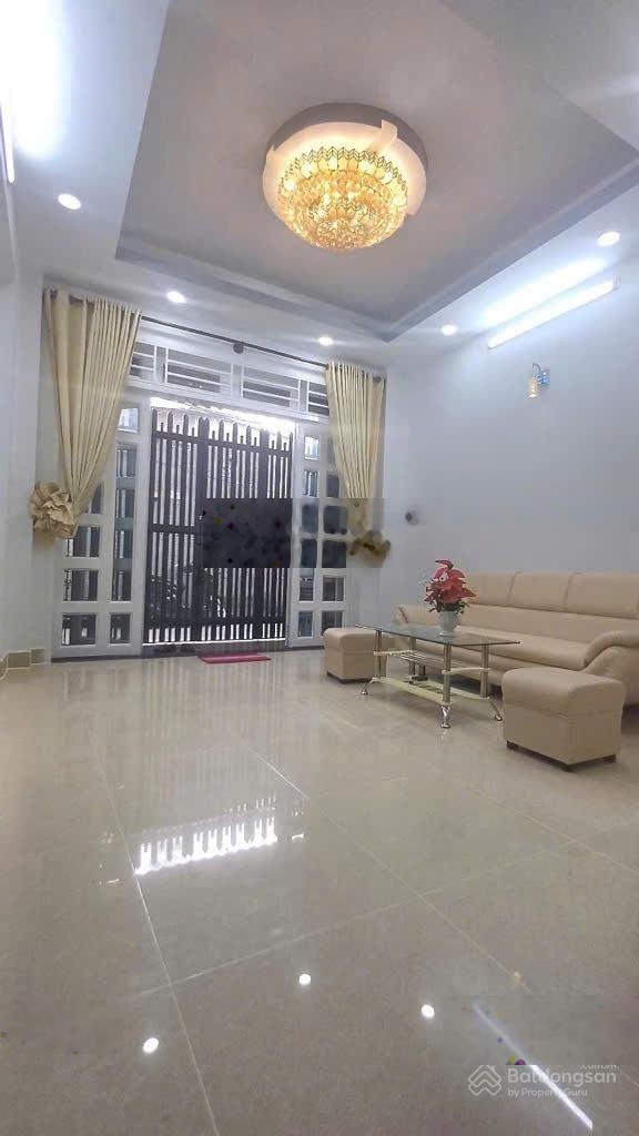 5.5 tỷ nhà 3 tầng, 4pn, 4x14, chỗ để xe oto, ngay công viên 75/ nguyễn sỹ sách