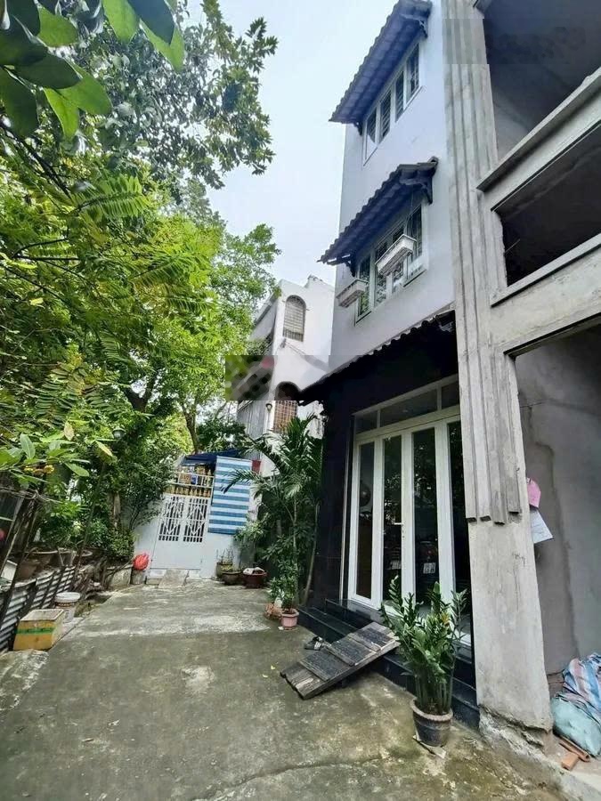 Bán nhà trần khánh dư 37m2 3 tầng - 6.9 tỷ - hẻm xe hơi trung tâm quận 1