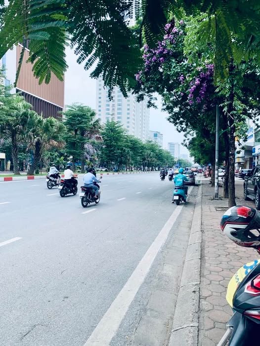 Bán nhà phân lô 80m2, 2 mặt ngõ ô tô, Hoàng Quốc Việt, Cầu Giấy