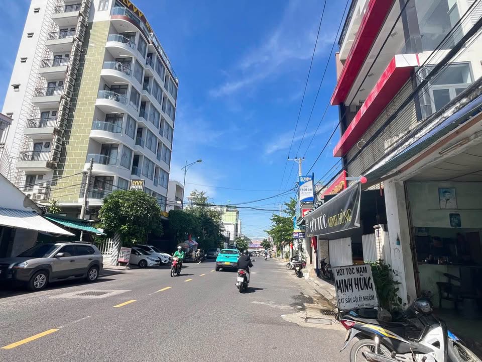 Bán đất vàng mặt tiền Thành Nam, trung tâm Bắc Nha Trang, sát biển, giá chỉ 65 triệu/m2